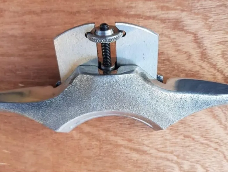 Clifton 550 10'' Concave Spokeshave