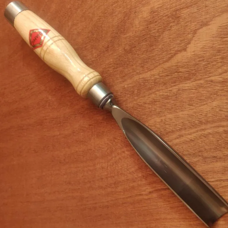 Henry Taylor No.11 Straight Gouge - 1'' (25mm)