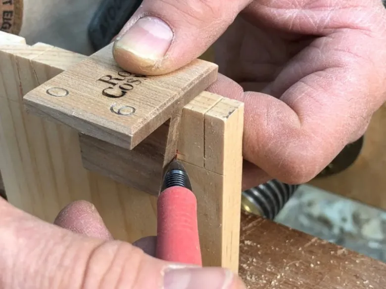 Rob Cosman's Drawer Dovetail Marker