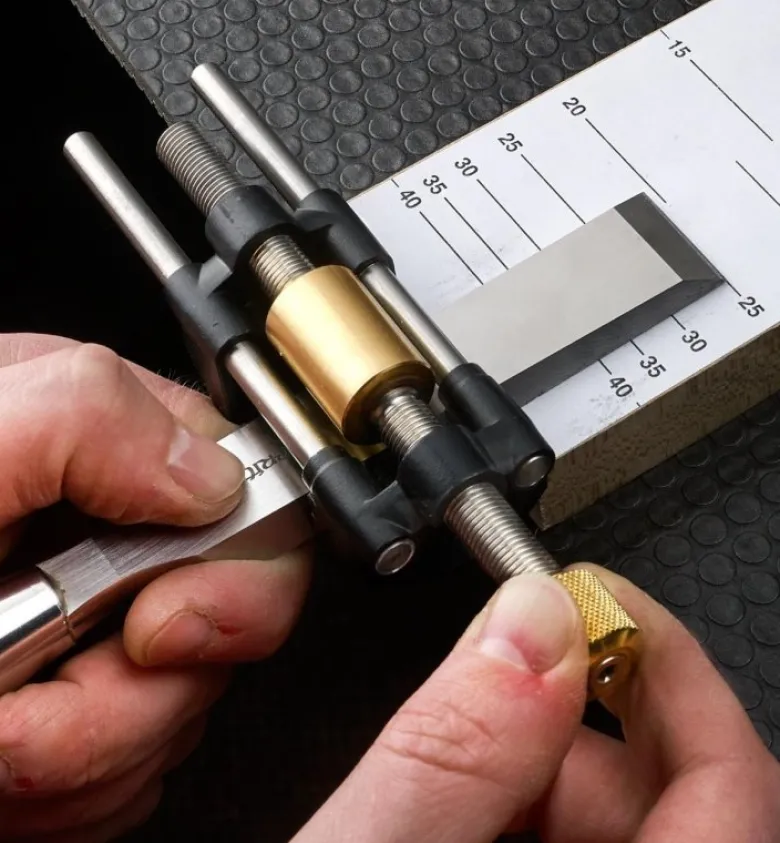 Veritas Side-Clamping Honing Guide
